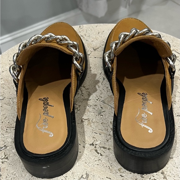 New Free People brown suede loafers with chain detail - Picture 4 of 8